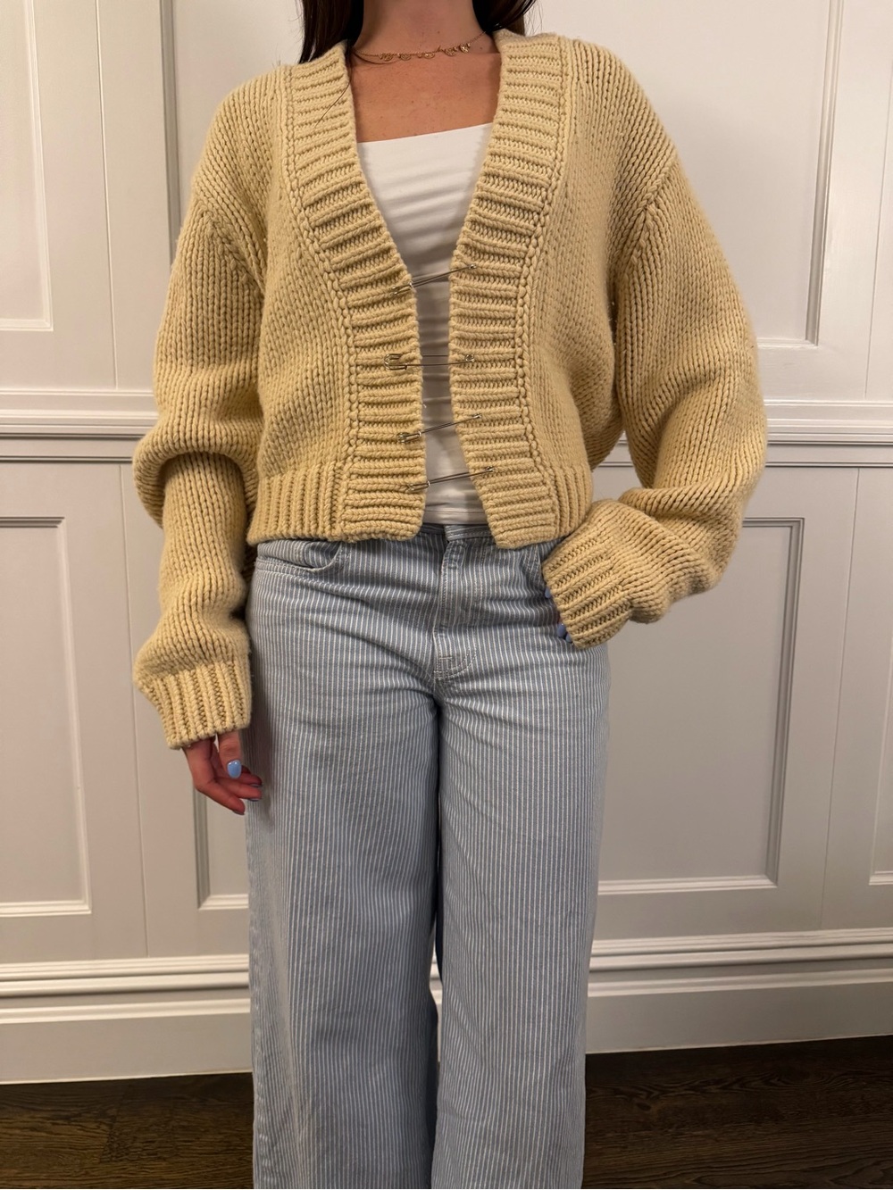 Cozy Cream Chunky Knit V-Neck Sweater